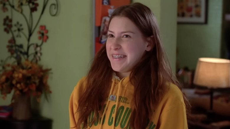 Eden Sher dans le rôle de Sue Heck au milieu