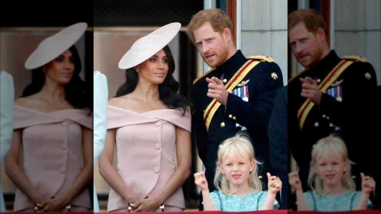 Meghan Markle photographiée avec le prince Harry portant un chapeau nude et un haut rose blush à épaules dénudées