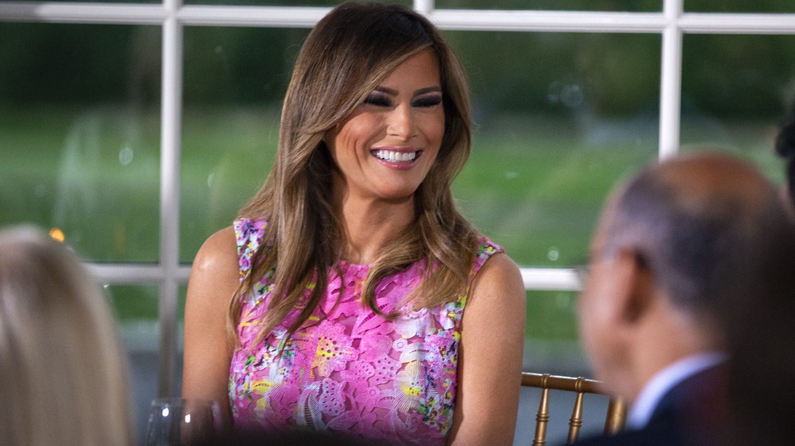Les coupes florales de Melania Trump qui créent une inspiration parfaite pour le style par temps chaud