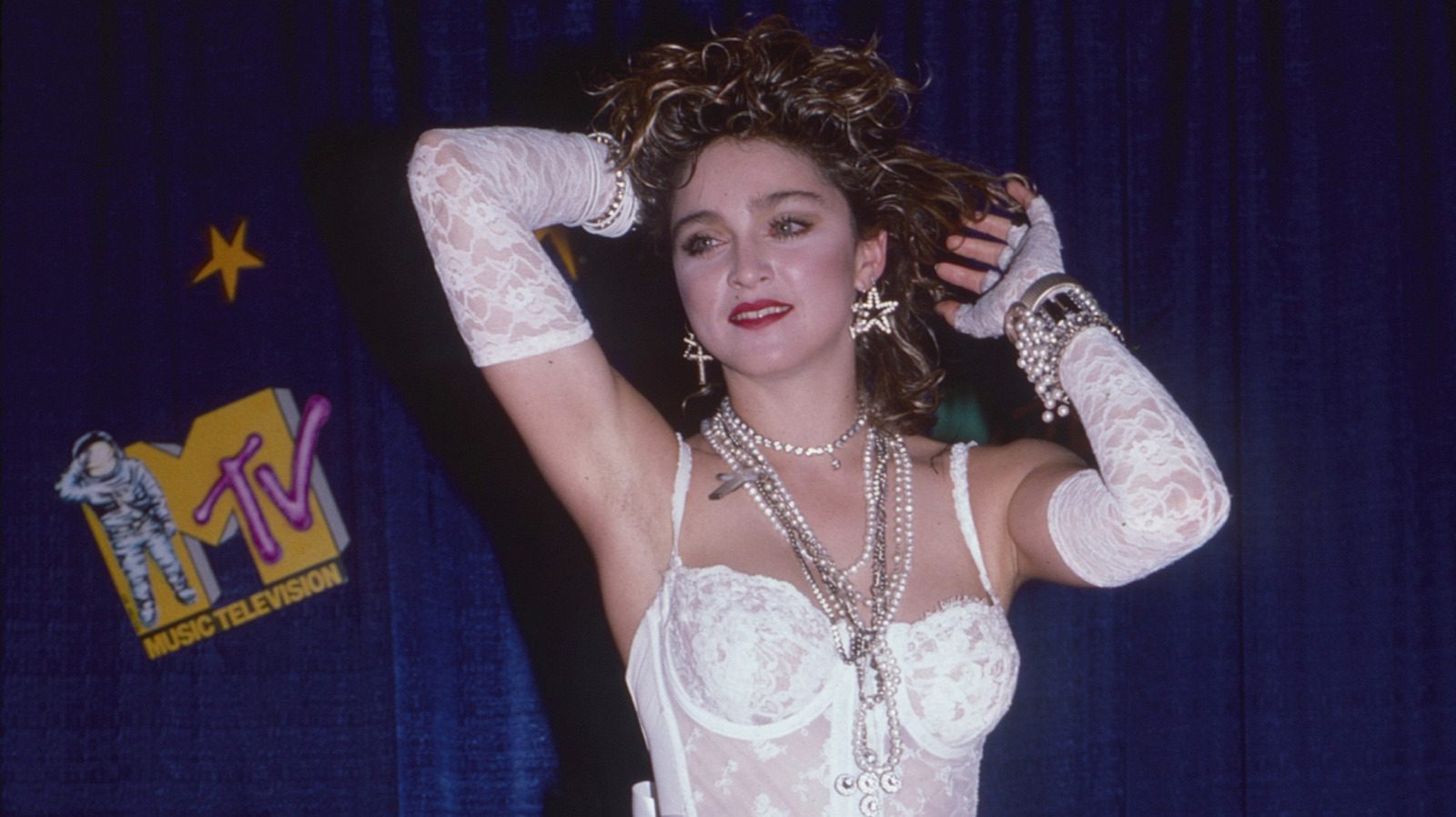 Les moments les mieux habillés de Madonna au cours de sa décennie de style la plus emblématique : les années 80