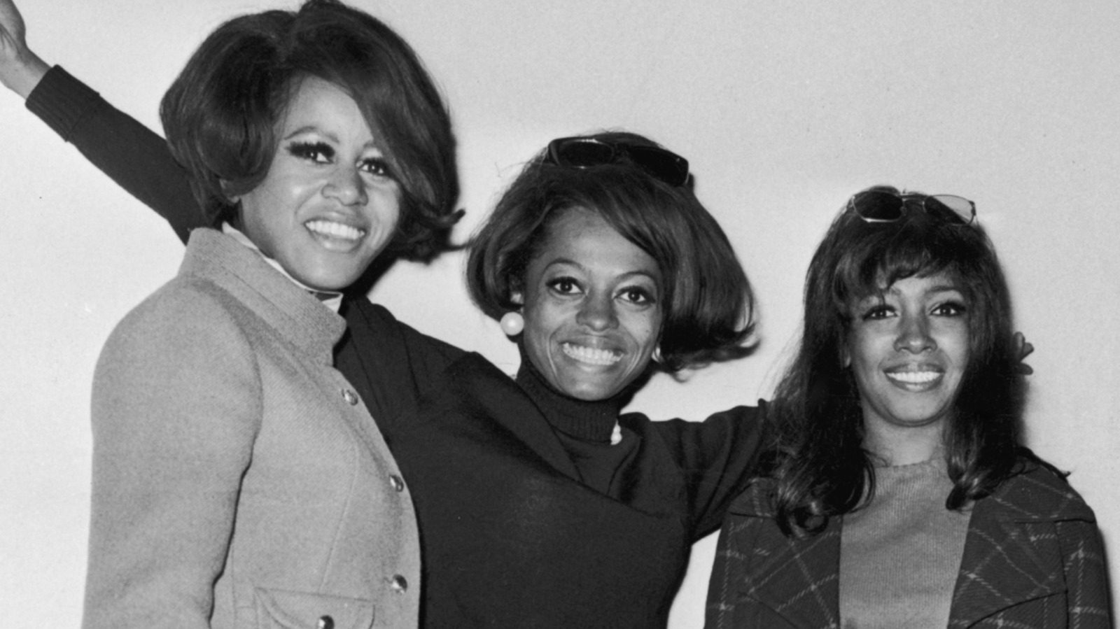 Tenues de célébrités des années 60 qui définissent le style de l'époque