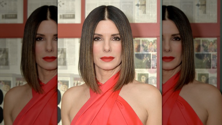 Sandra Bullock avec un lob élégant au 