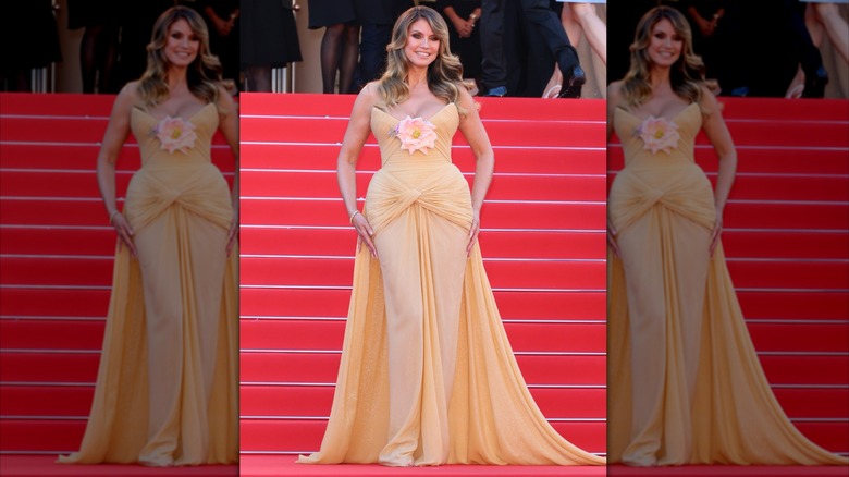 Heidi Klum porte une robe ennuyeuse d'Elie Saab au Festival de Cannes 2026