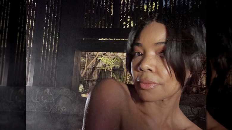 Gabrielle Union a posté un selfie d'elle profitant d'un onsen à Kyoto, au Japon, sur Instagram