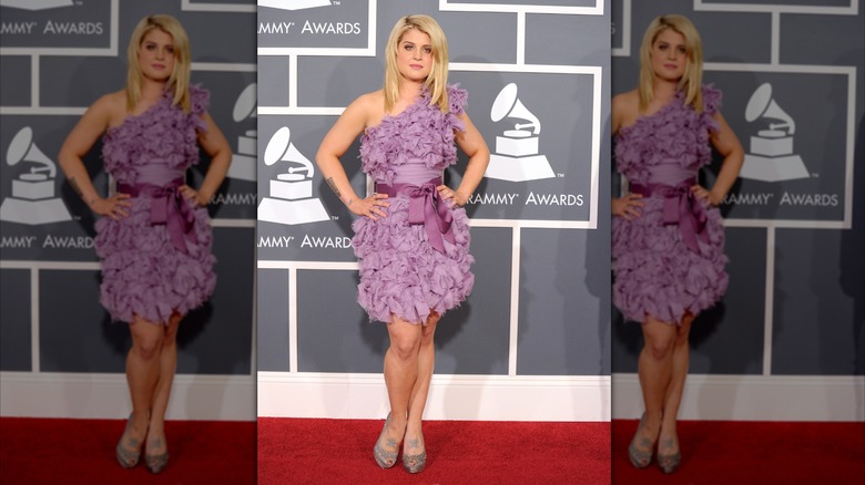 Kelly Osbourne arrive à la 53e cérémonie annuelle des GRAMMY Awards qui s'est tenue au Staples Center le 13 février 2011.