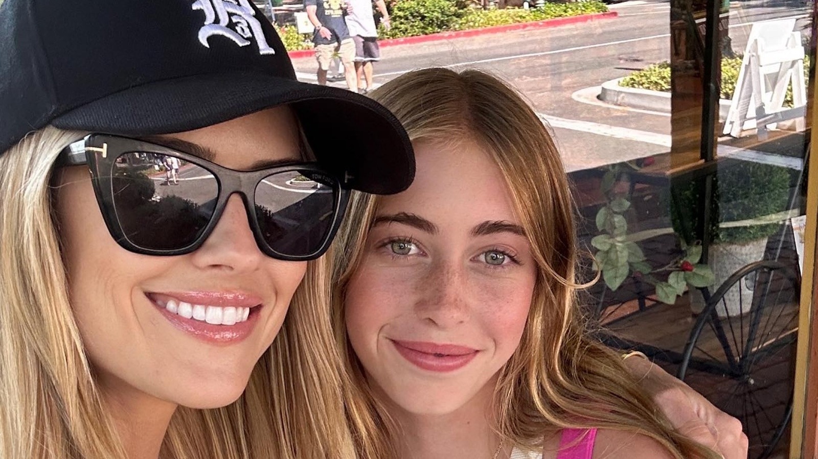 De doux clichés de Christina Haack et de sa fille qui se ressemble, Taylor