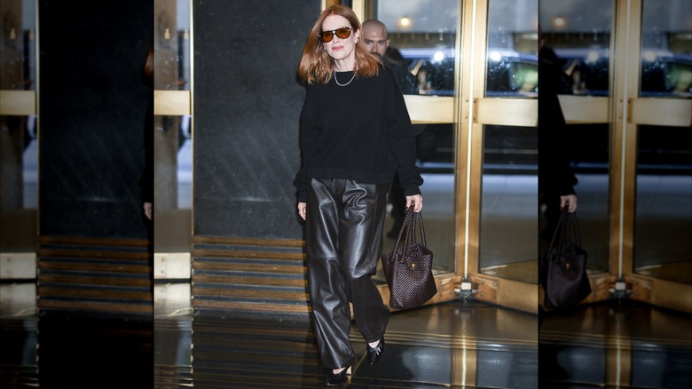 Julianne Moore dehors 