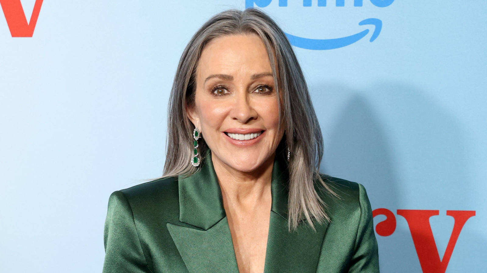 Patricia Heaton vient de donner la réponse parfaite aux critiques détestant ses cheveux gris