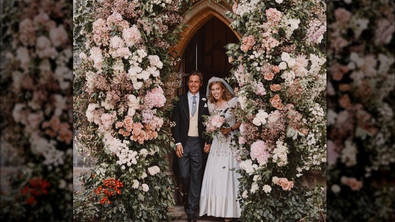 La princesse Béatrice et Edoardo Mapelli Mozzi lors de leur mariage en 2020.