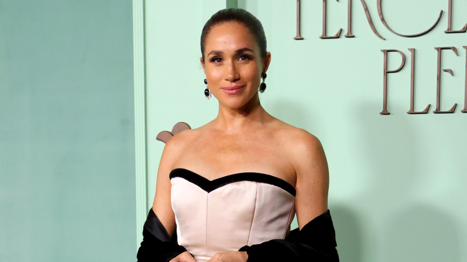 Les meilleures tenues du tapis rouge de Meghan Markle la couronnent comme l'une des reines de la mode