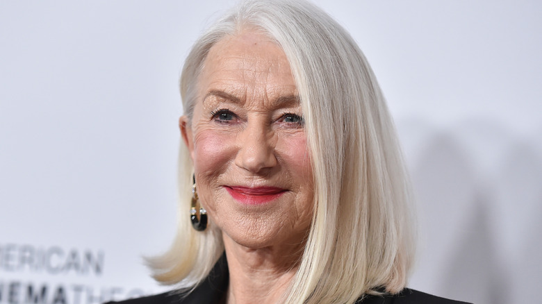 Hélène Mirren souriante