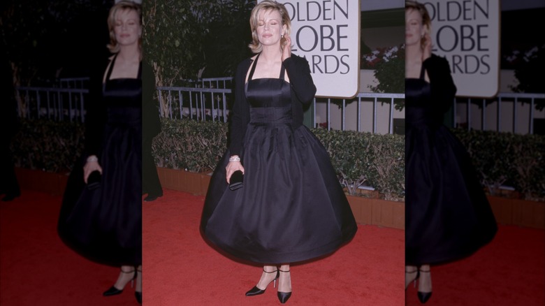 Kim Basinger à la 55e cérémonie annuelle des Golden Globe Awards à Beverly Hills en janvier 1998