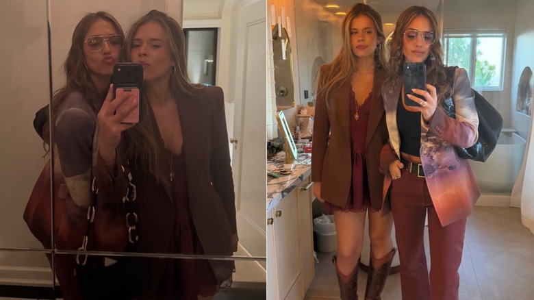 Image partagée de Jessica Alba avec sa fille Honor posant pour un selfie miroir à gauche et dans un autre selfie à droite.