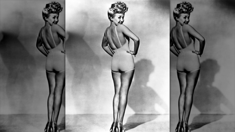Photo pin-up en noir et blanc de Betty Grable