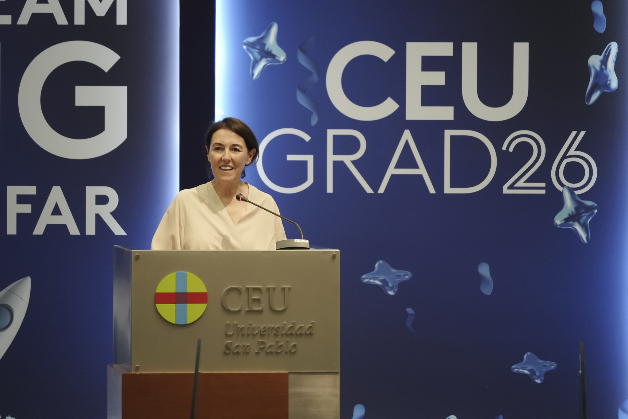 Olga Ruiz, directrice de TELVA, a souligné le paradoxe des temps modernes dans son discours : "Nous vivons à l’ère de l’interconnexion numérique, mais nous sommes de plus en plus déconnectés humainement".