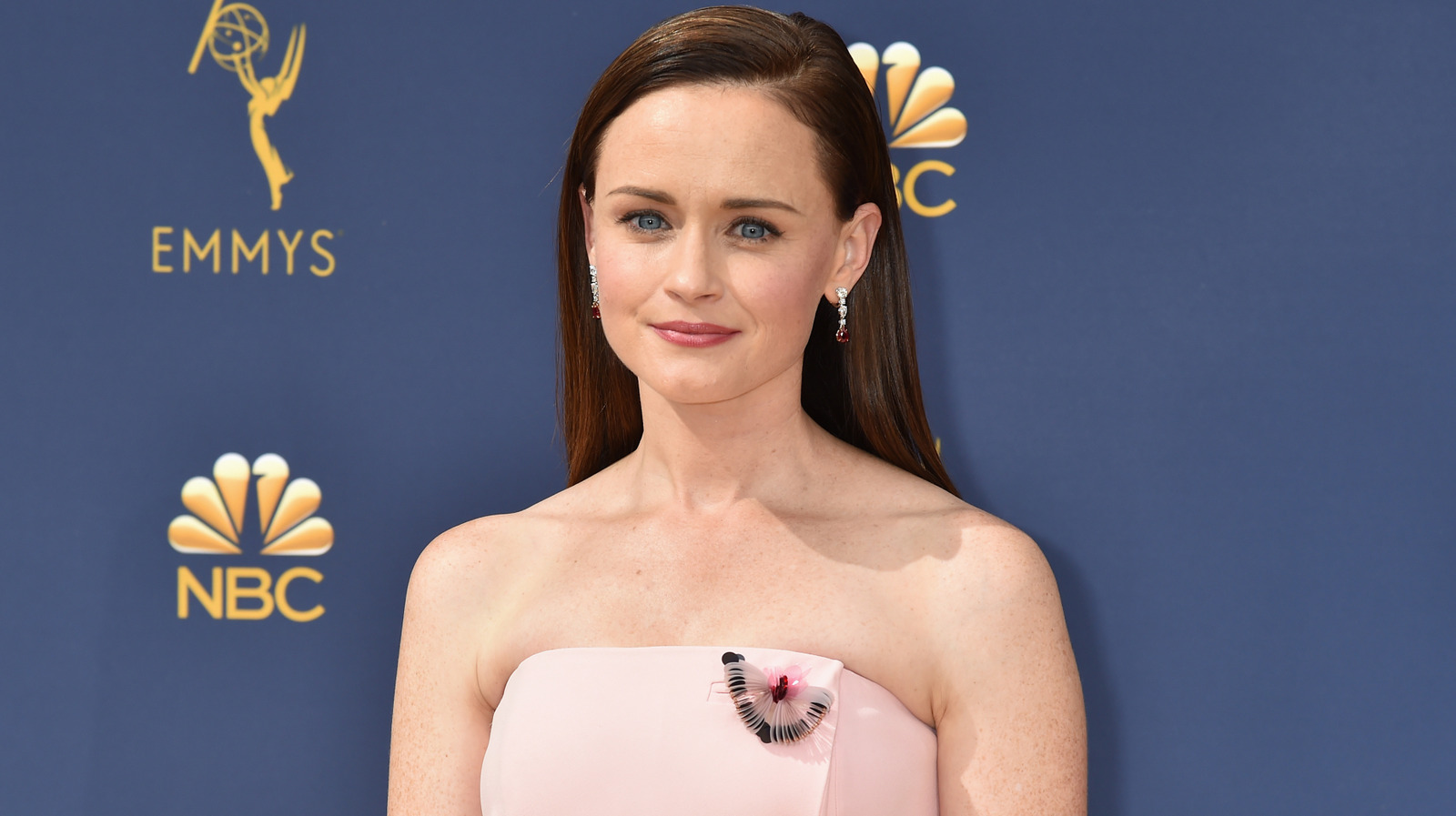 Alexis Bledel avait l'air si différente sans ses cheveux bruns foncés