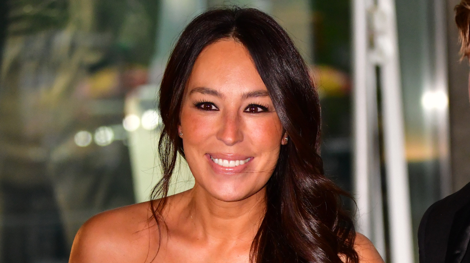 Photo de Joanna Gaines montrant ses cheveux des années 80