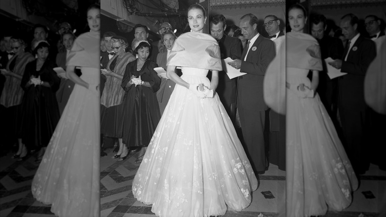 Grace Kelly à la 28e cérémonie annuelle des Oscars à Hollywood en mars 1956