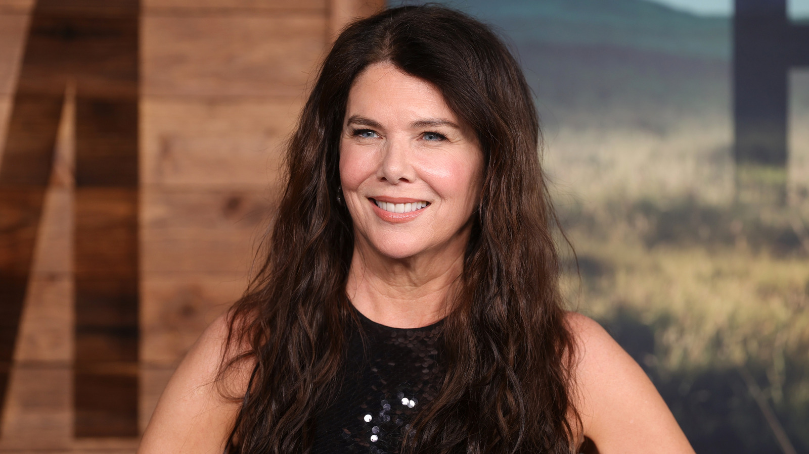 Les cheveux naturels de Lauren Graham sont si différents de son style normal