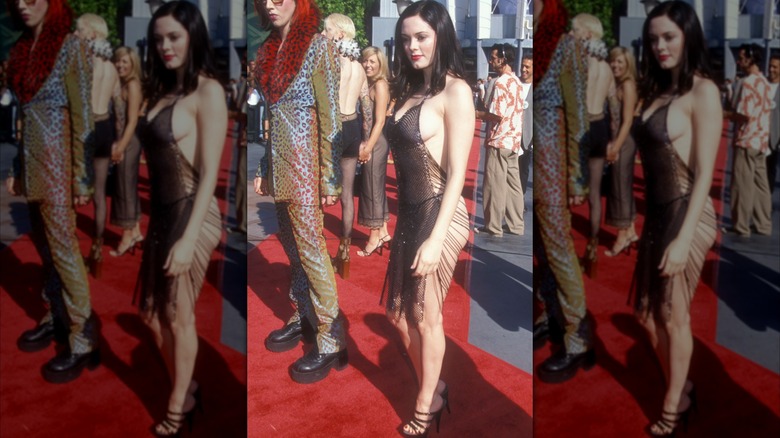 Rose McGowan aux MTV Video Music Awards en 1998