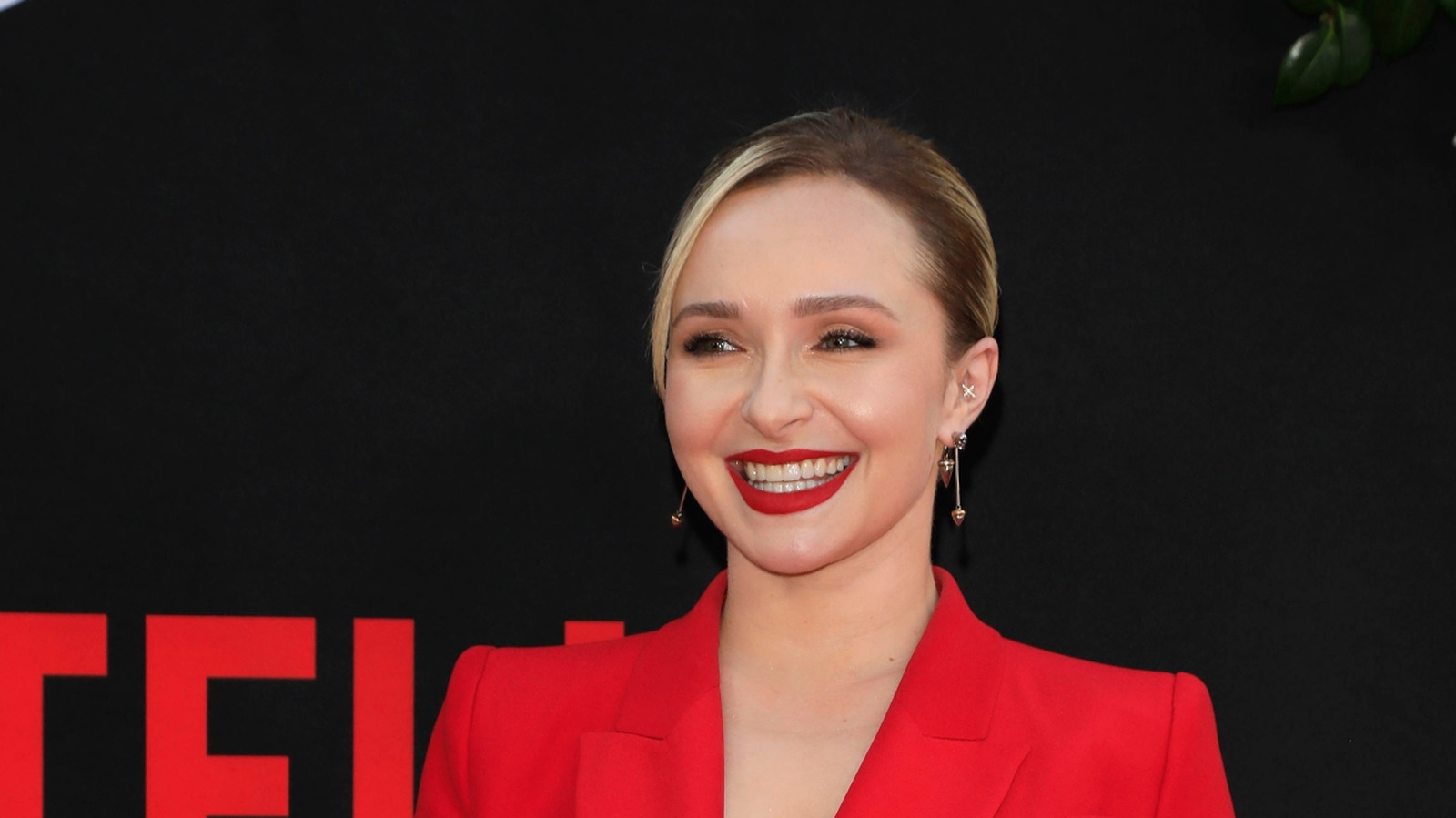 La texture naturelle des cheveux de Hayden Panettiere est si époustouflante