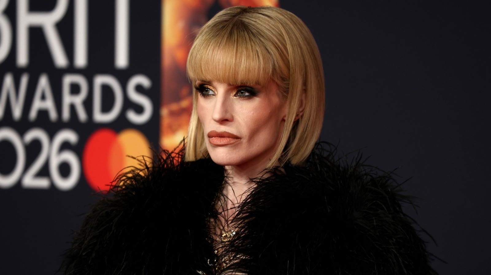 Sweet Ways Kelly Osbourne a honoré son défunt père Ozzy avec la mode