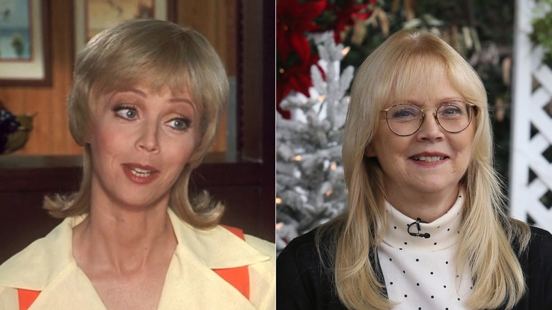 Image côte à côte de Shelley Long dans le rôle de Carol Brady à gauche et portant un col roulé à pois et un blazer noir en 2017 à droite.