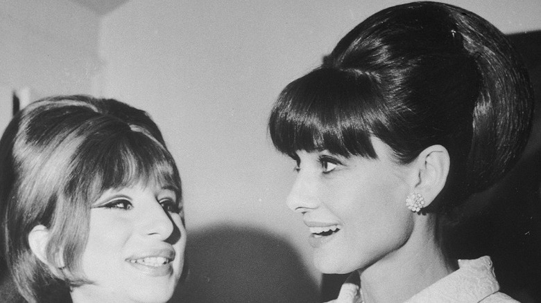 Barbra Streisand et Audrey Hepburn photographiées ensemble dans les années 60