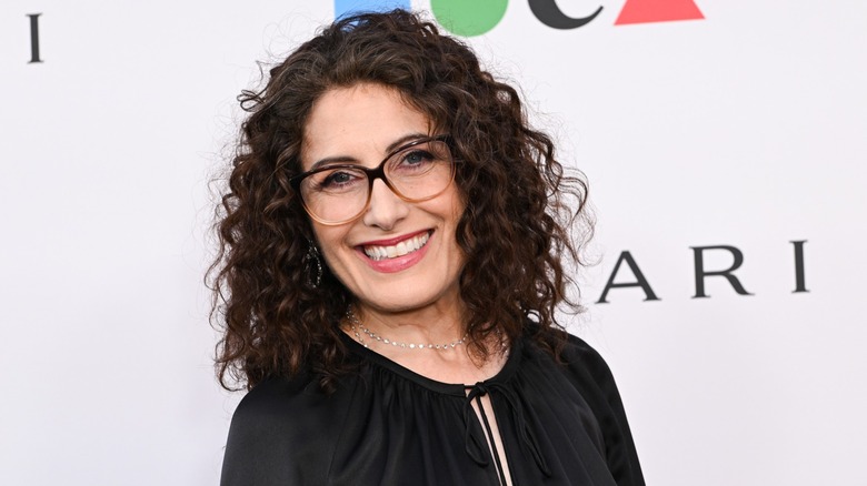 Lisa Edelstein sourit au MOCA en mai 2025