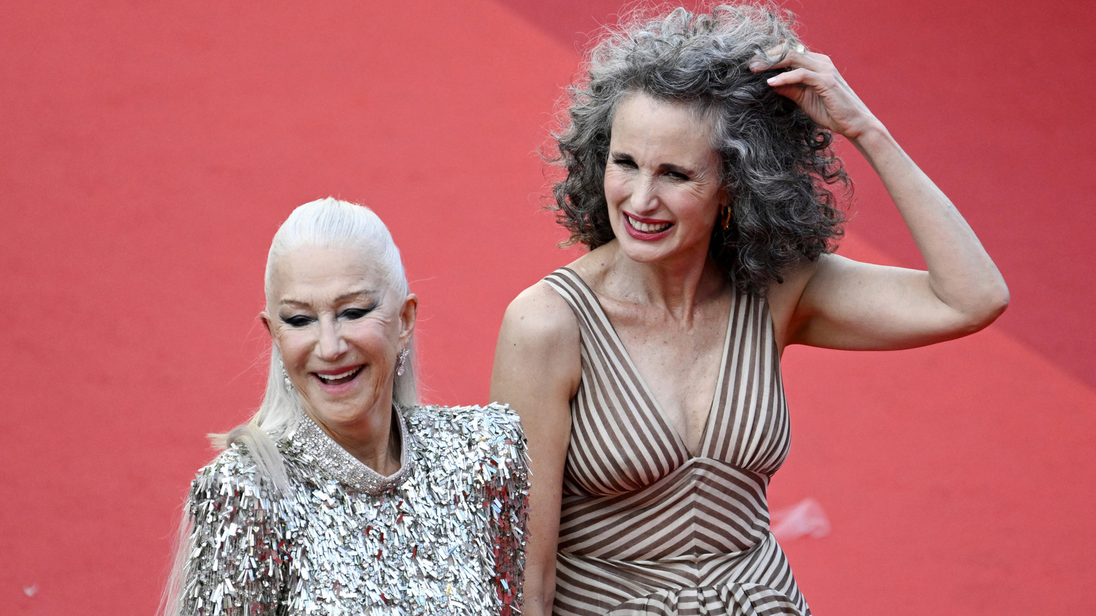 Les célébrités ont affiché leurs cheveux gris sur le tapis rouge et ont volé la vedette