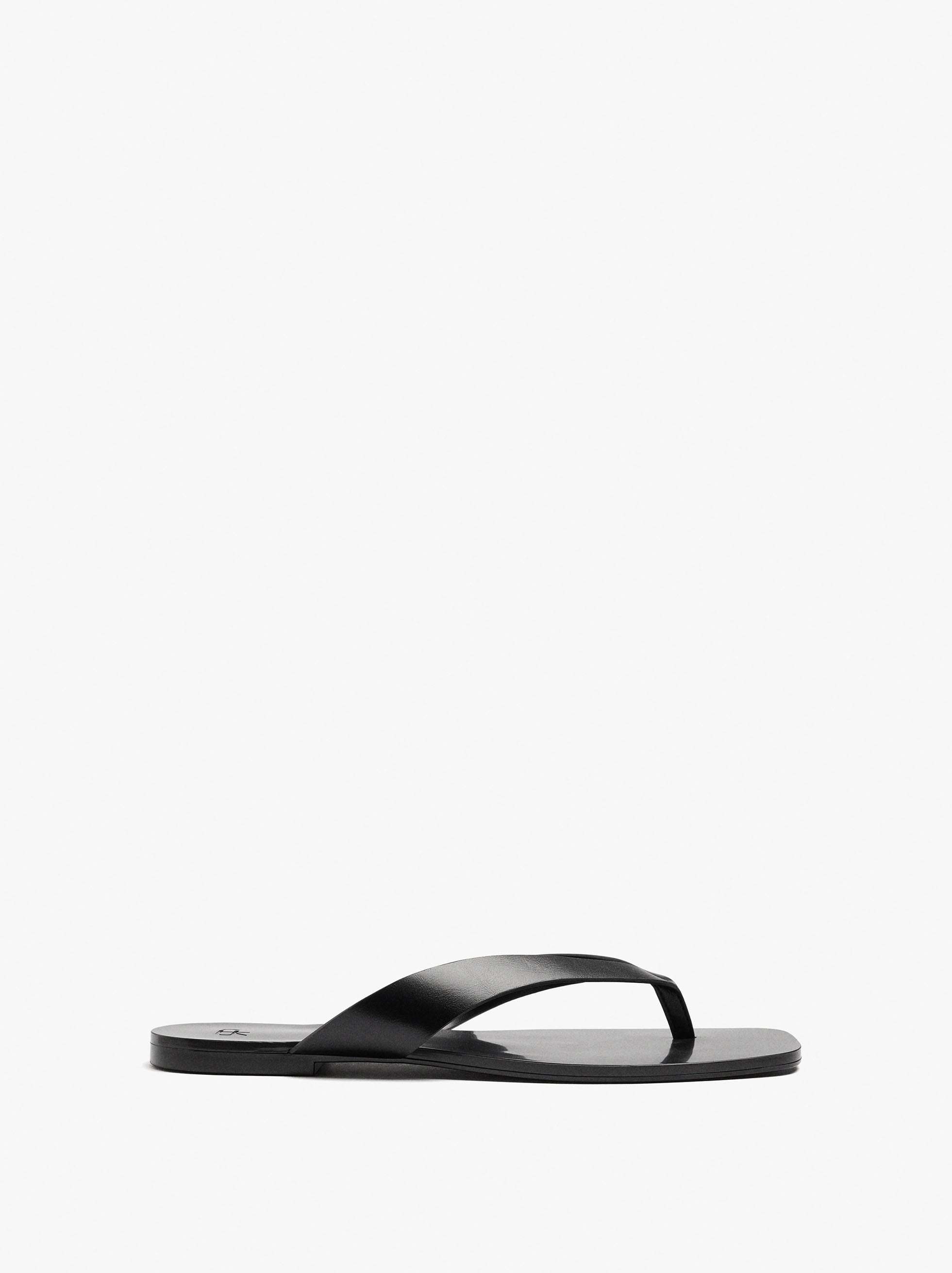 Sandales plates en cuir (29,99 €) Réf. 246673_BK37