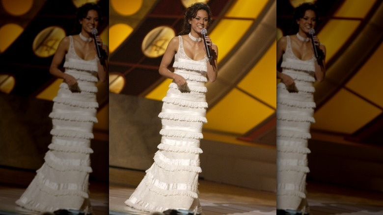 Eva La Rue sur scène aux Daytime Emmy Awards