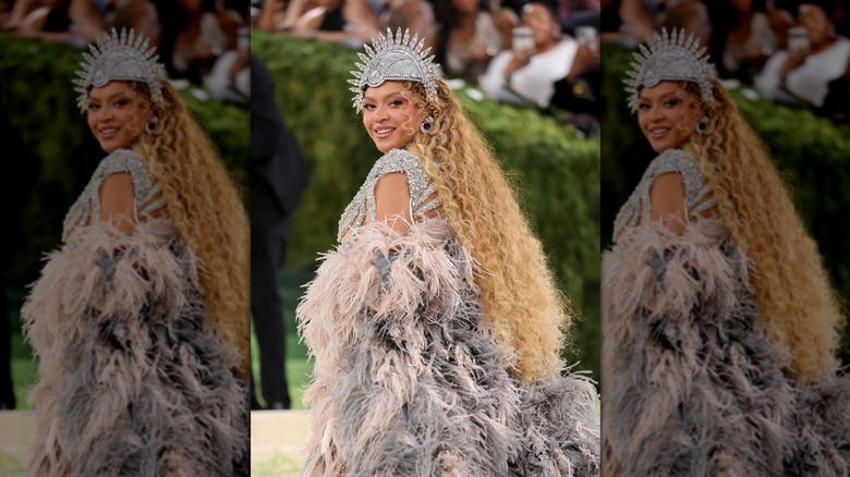 Beyoncé assiste au Met Gala 2026