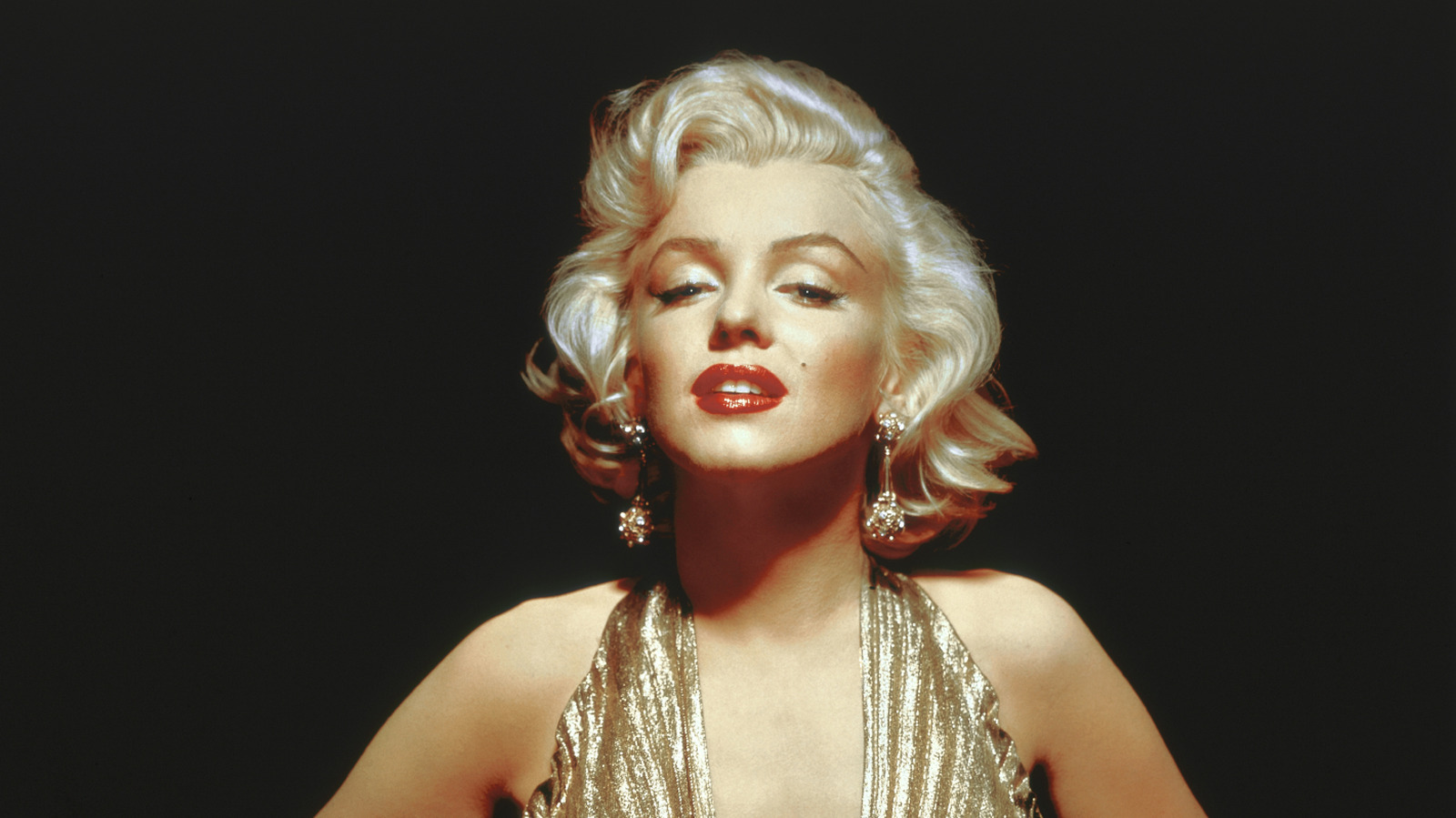 Photos de Marilyn Monroe avec des coiffures différentes de celles de son look signature