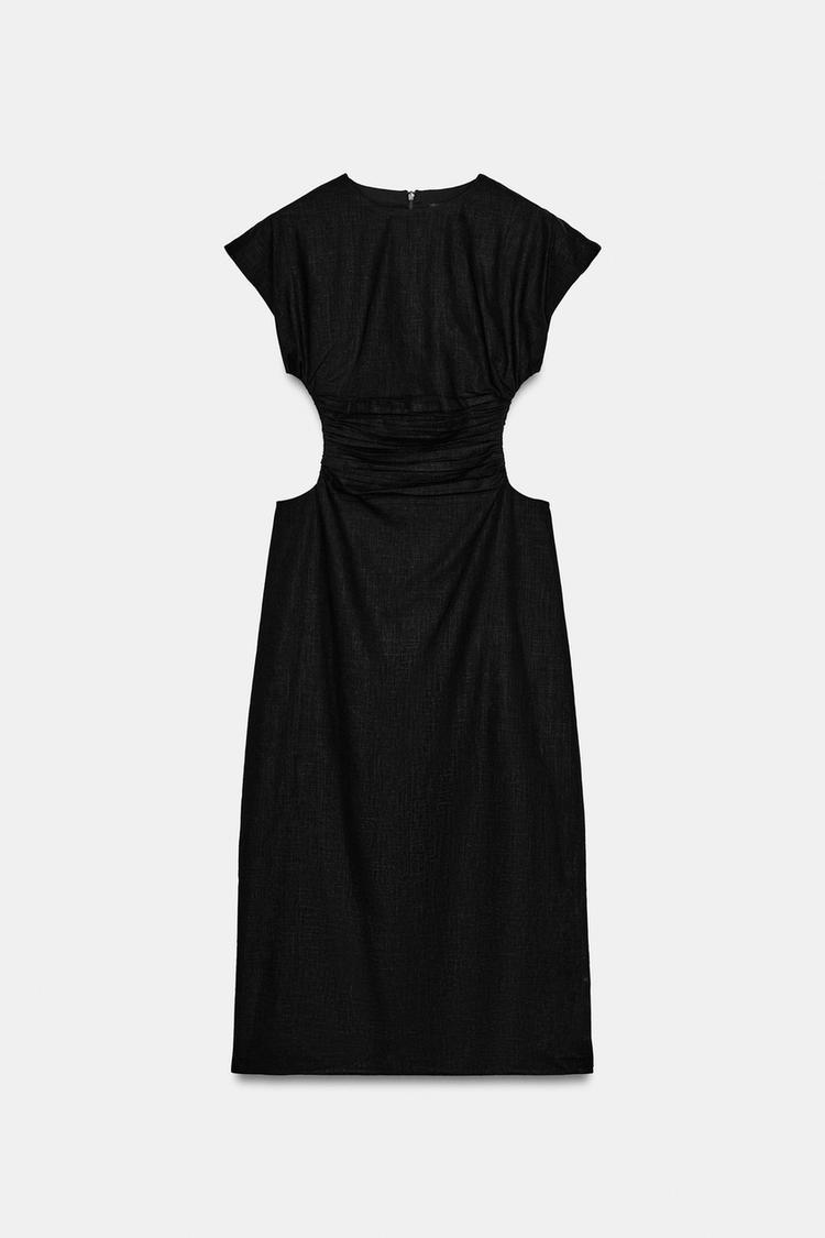 Robe noire découpée de chez Zara (15,98 euros). Réf. 2078/123/800