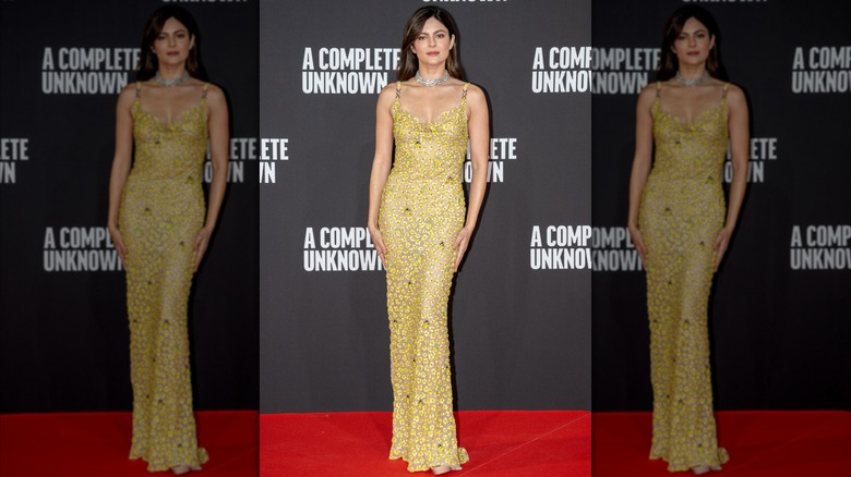 Monica Barbaro est présente 