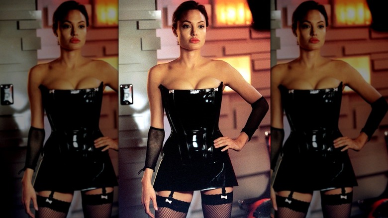 Angelina Jolie dans 