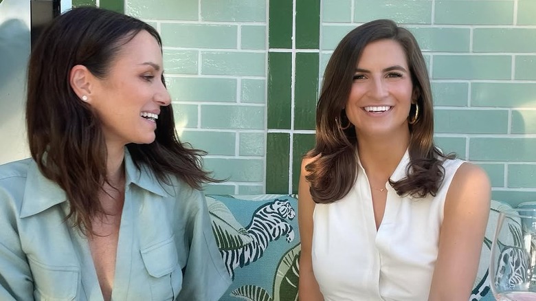 Cat Sadler et Kaitlan Collins avec les cheveux mi-longs