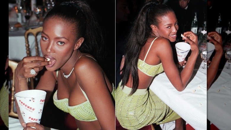 Image côte à côte de Naomi Campbell portant un ensemble jupe et haut deux pièces vert clair.