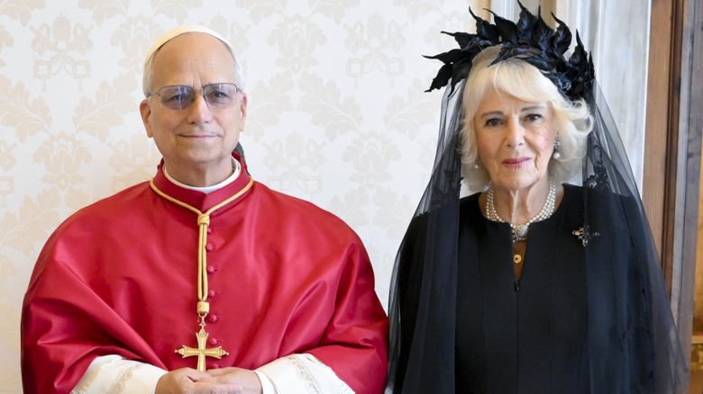 La reine Camilla et le pape Léon XIV en octobre 2025.