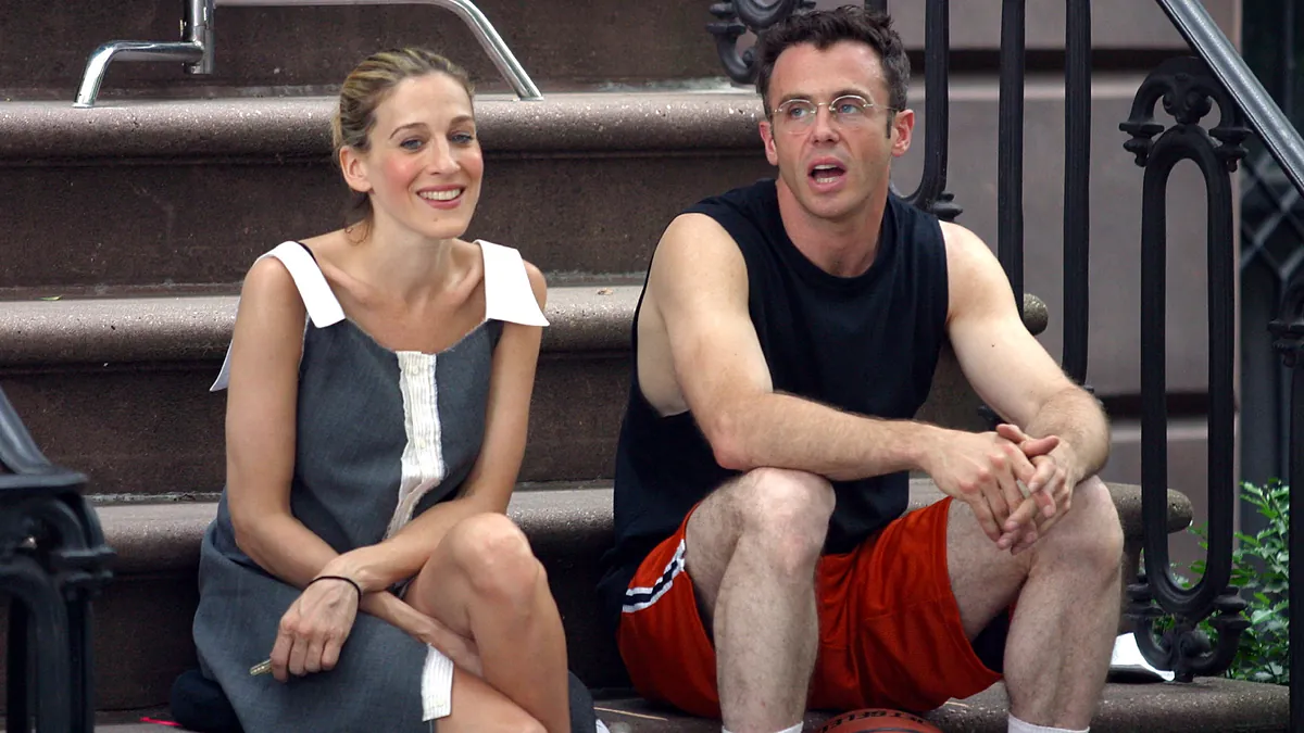 Était-ce Nostradamus ? Les looks d'été que portait Carrie il y a 25 ans et qui sont aujourd'hui une pure tendance