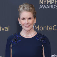 Melissa Gilbert de La Petite Maison dans la Prairie a eu une magnifique transformation de cheveux gris