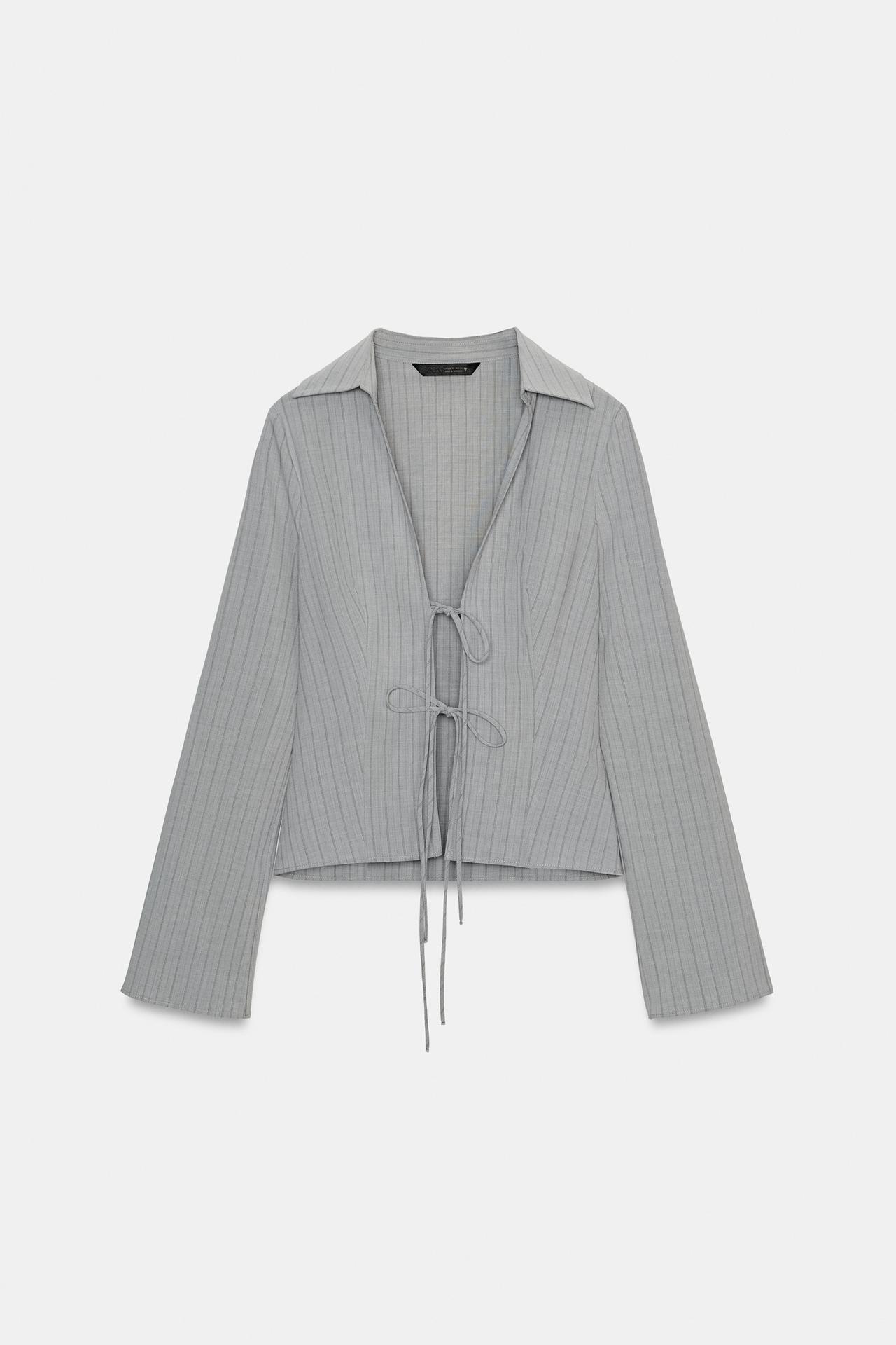 Chemise grise avec nœuds, de Zara. Réf. 2163/082/812