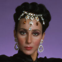 Tendances en matière de bijoux façonnées par les célébrités des années 70