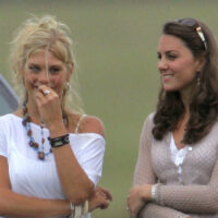 3 rares fois où les cheveux naturels de Kate Middleton sont sortis pour jouer lors de matchs de polo