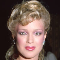 Voici à quoi ressemble la star des années 80, Melody Anderson, des décennies après Flash Gordon