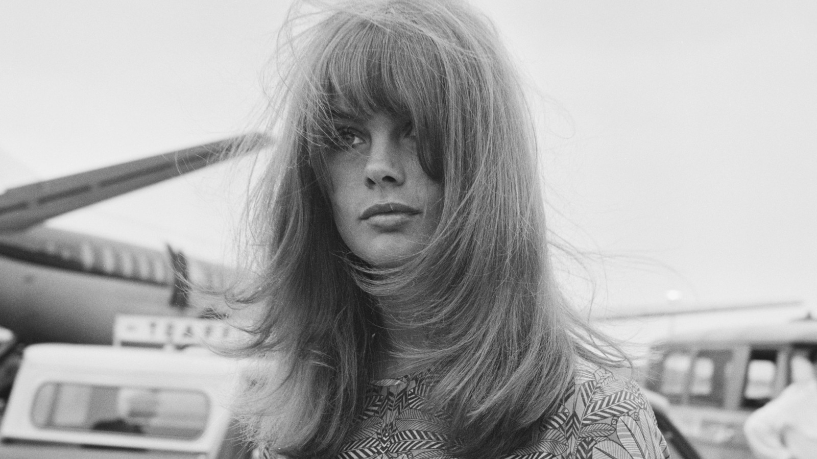 La coupe de cheveux volumineuse en couches du mannequin des années 60 Jean Shrimpton est toujours aussi chic aujourd'hui