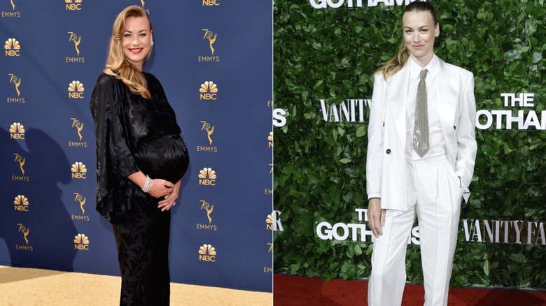 Yvonne Strahovski portant une robe en satin noir, une chemise blanche, un blazer et une cravate