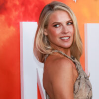 Les jours de tournage de Sweaty Landman d'Ali Larter ne peuvent pas la convaincre d'utiliser cet article de maquillage