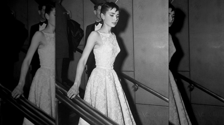 Audrey Hepburn à la 26e cérémonie annuelle des Oscars à New York en 1954